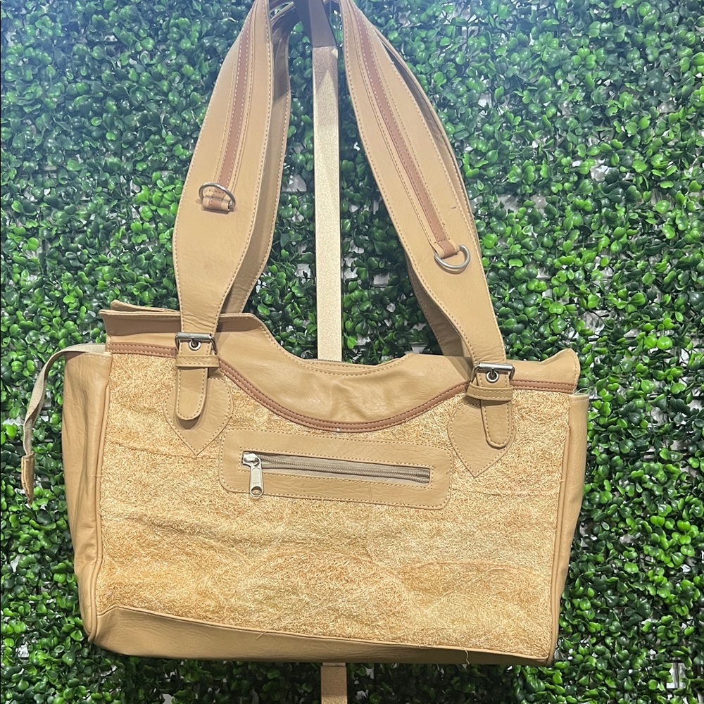 Elegant Tan Women's Bag with Bow Accent Gambas Craft Bohemian NWT - Picture 8 of 14